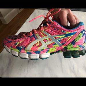Asics PINK GEL running shoes 🌸